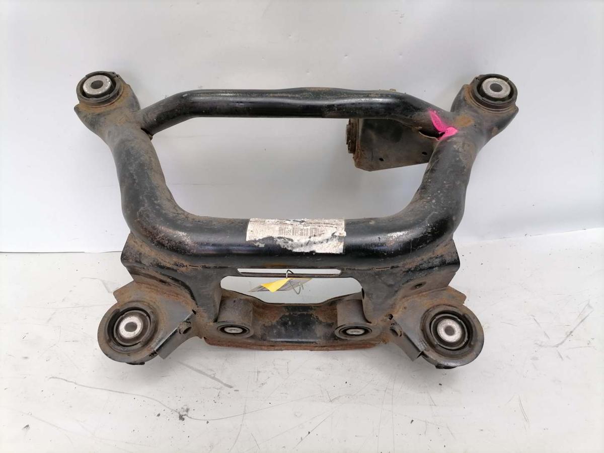 BMW 3er E46 Compact original Hinterachstr&auml;ger 1.8 85kw Bj.2001